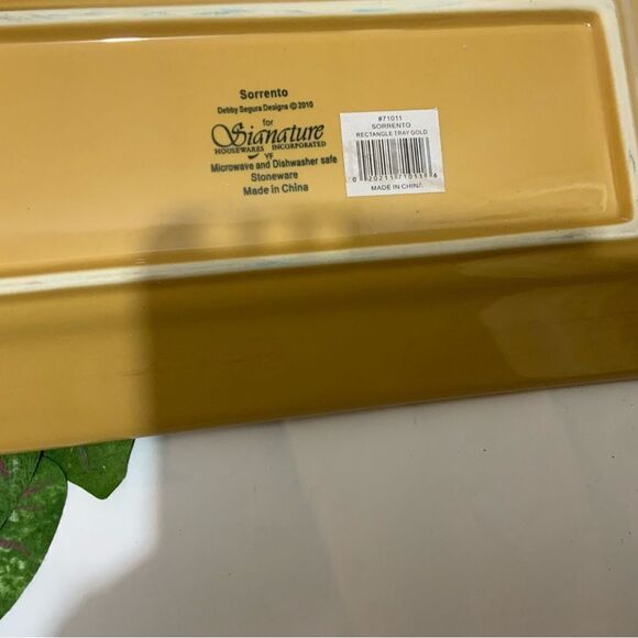 New Sorrento Signature Stoneware cream gold Rectangular Tray 6.5” x11.5” - Picture 2 of 5